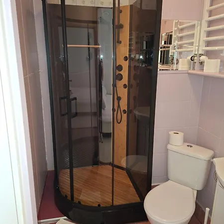 Nowa Zosienka Bed & Breakfast 3*