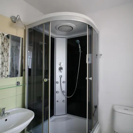 Nowa Zosienka Darmowy Free Parking Panzió